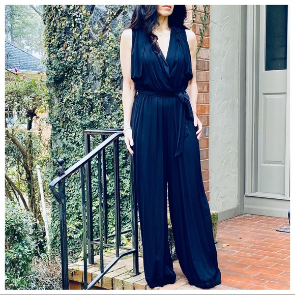 ✨LAST ONE ✨fabulous black wide leg jumpsuit - Picture 6 of 8